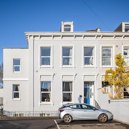 Curb Properties - Super 2 Bed Apartment 5 Min From Town Centre Cheltenham Luaran gambar